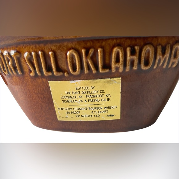 Vintage 1869-1969 JW Dant Ceramic Whiskey Decanter Fort Sill Centennial Eagle - Picture 3 of 8